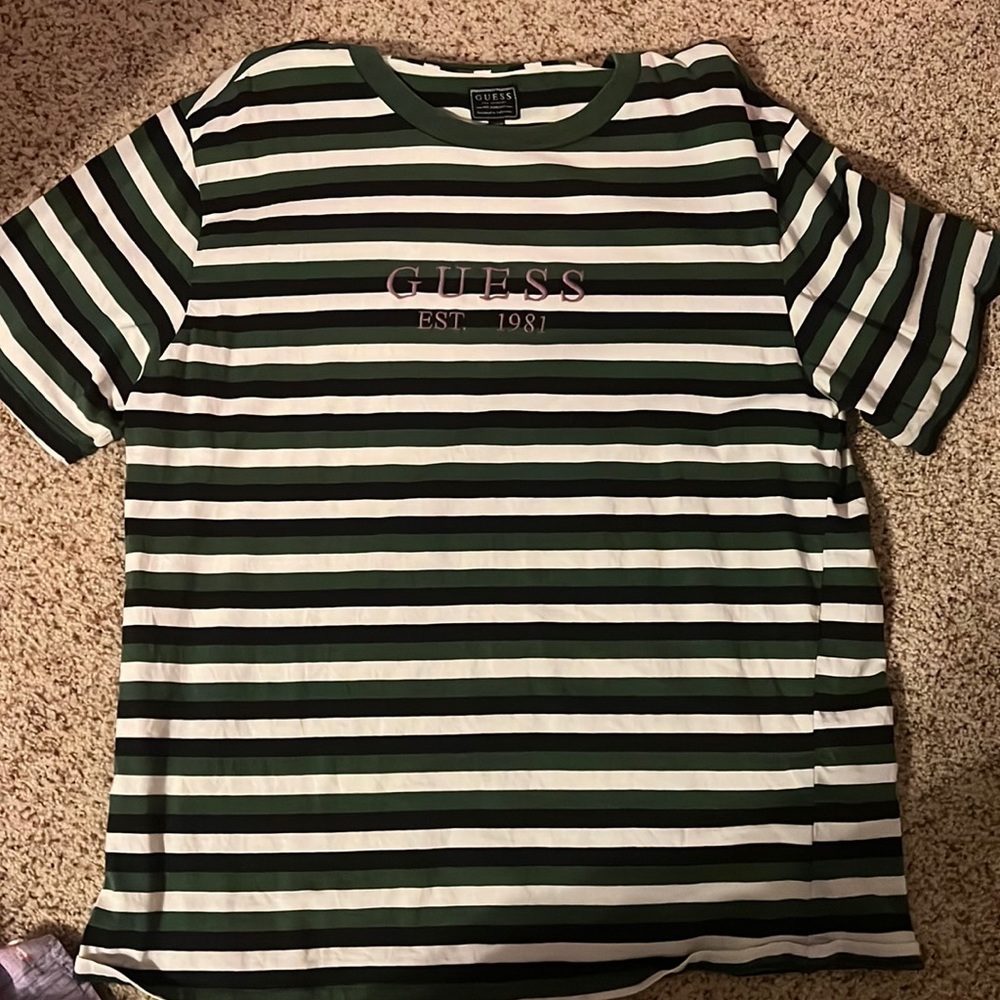Guess T shirt